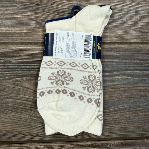 Polo Ralph Lauren Women's Polo Bear Crew Socks Winter Bear Ivory SZ 9-11 NWT - Picture 3 of 6